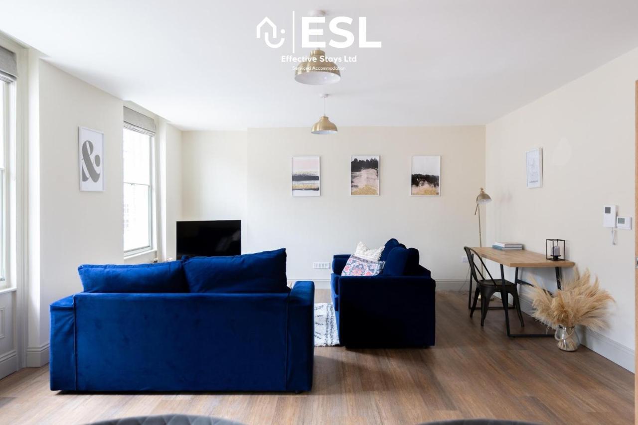 Shrewsbury Square: Central Two-Bedroom Apartment Exterior photo