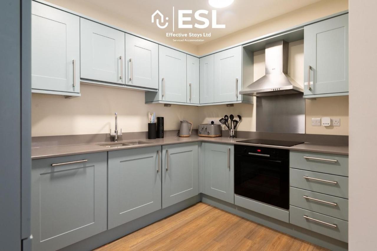 Shrewsbury Square: Central Two-Bedroom Apartment Exterior photo